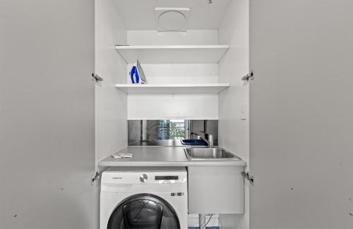 Woolloongabba Apartment | Trafalgar Lane Apartments by CLLIX