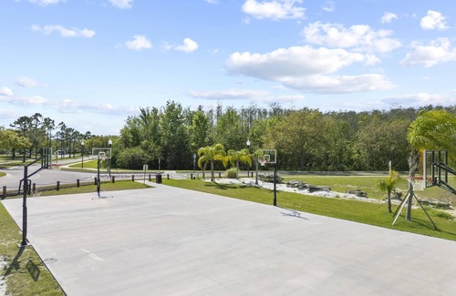 Trafalgar Village House | Trafalgar Resort community pool and Gym, private pool!