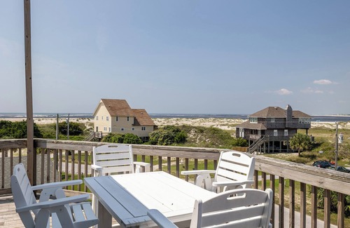 The Point House | Traigh Point: Oceanview and Soundview, 4BR, 3.5BA, Elevator!