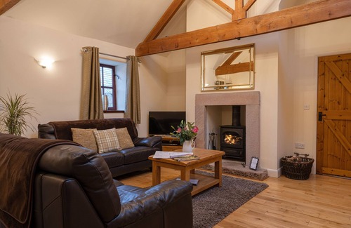 Newton Grange Cottage | Trail View - Stunning Cottage -Log Burner- High Peak Trail/Peak District