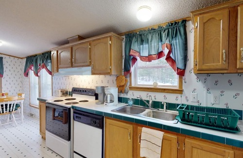 Shirley Mills House | Trails' Beginning (Direct Snowmobile and ATV Access!)
