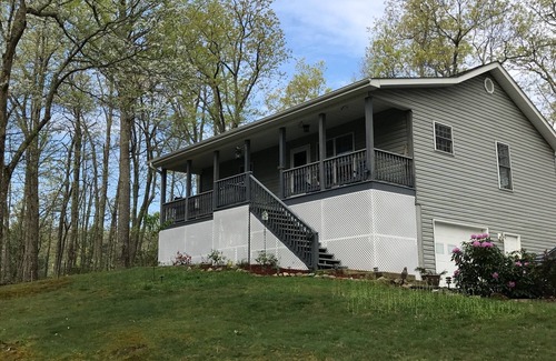 Hendersonville House | Trails & Tranquility: Unwind in Our Blue Ridge Mountain Haven!