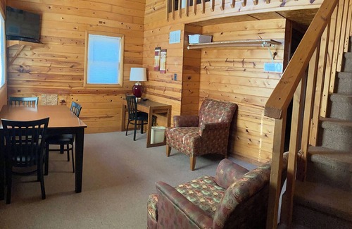 Deadwood House | Trailshead Lodge - Cabin 2