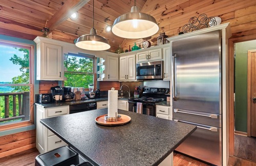 Wears Valley Cabin | Trailside | 3BR Cabin w/Indoor Pool & Trail Access