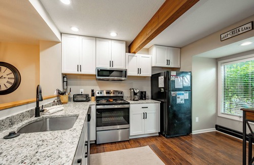 McHenry House | Trailside Townhome w/Hot Tub & Game Room