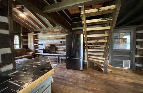 Winona Cabin | Trailway to Heaven Log Cabin - 1000 ft from Brimstone Trail #6