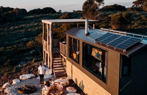 Warrow Cabin | Train carriage turned eco cabin at Greenly Beach