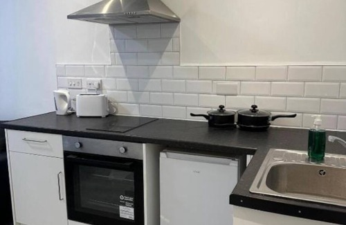 Scunthorpe Apartment | Train Station Aparthotel - Free Wifi, Free Parking One-Bedroom Apartment