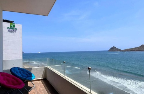 Zona Dorada Apartment | Tramonto 502, Centrico Depa con Vista al Mar!