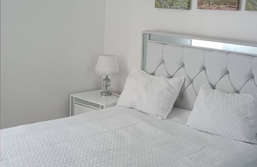 Licey al Medio Apartment | Tranquil 2-bedroom apartment in enchanting Licey al Medio with WiFi, AC