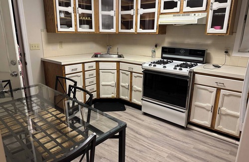 Copiague Apartment | Tranquil 2-bedroom apartment with AC in charming Copiague