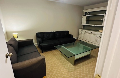 Copiague Apartment | Tranquil 2-bedroom apartment with AC in charming Copiague