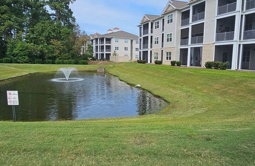 Calabash Condo | Tranquil 2-bedroom condo in Calabash with AC, fitness room, WiFi