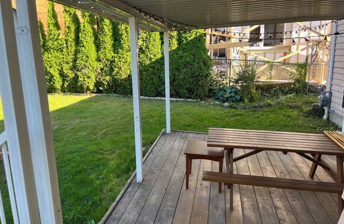 Renfrew-Collingwood House | Tranquil 2-bedroom house in Vancouver