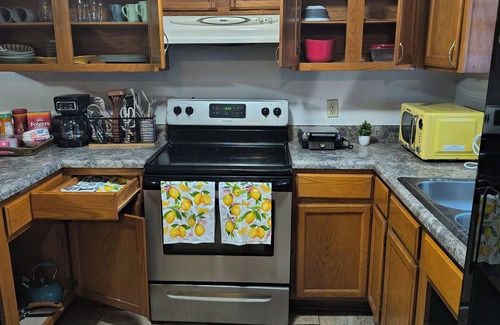 Leesville House | Tranquil 2-bedroom house with AC in Leesville