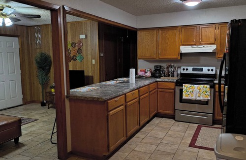 Leesville House | Tranquil 2-bedroom house with AC in Leesville