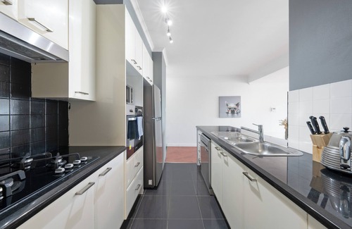 Ultimo Apartment | Tranquil 2 BR Apt with Parking/Darling Harbour-10mins Walk