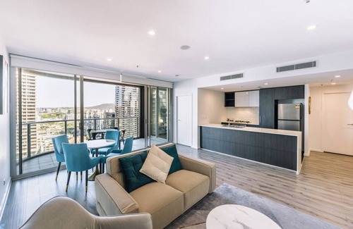 South Brisbane Apartment | Tranquil 2BR Stay Between Art and Sky