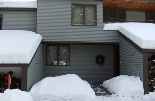 Warren Condo | Tranquil 3 B.R Condo - 2 miles to Sugarbush Ski Resort