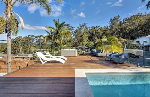 Currumbin Waters House | Tranquil 3 bed getaway in Currumbin Pool and Spa!