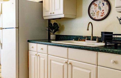 Cherokee House | Tranquil 3-bedroom house in charming Cherokee