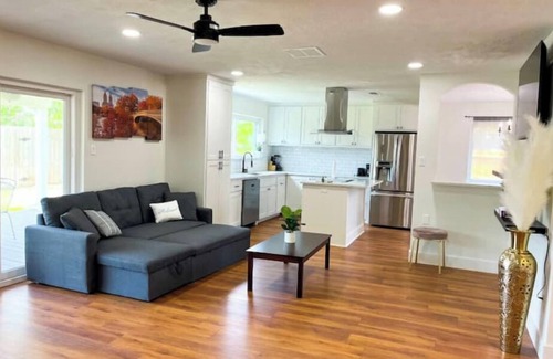 Houston House | Tranquil 3-bedroom house in Houston with WiFi