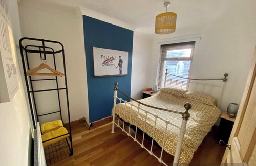 Roath House | Tranquil 3-bedroom house with WiFi within a charming Cardiff suburb