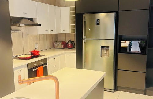 Greater Johannesburg Metropolitan Area House | Tranquil 4-bedroom house in the north of Johannesburg