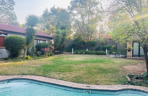 Greater Johannesburg Metropolitan Area House | Tranquil 4-bedroom house in the north of Johannesburg