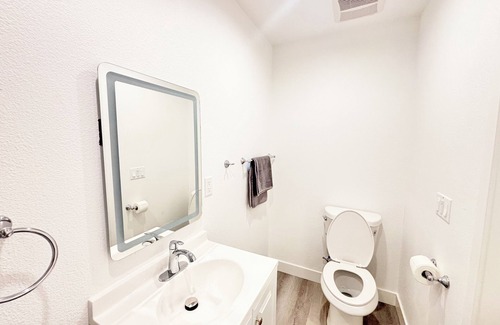 Downtown Los Angeles House | Tranquil 4-bedroom house with AC in charming Los Angeles