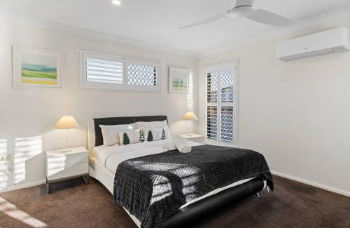 Cornubia House | Tranquil 4BR Home Near Parks Shops and Nature Trails