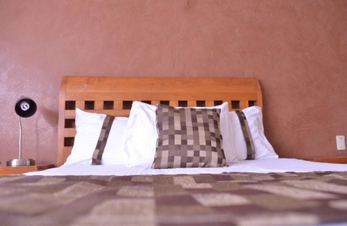 Puebla House | Tranquil 5-bedroom house with WiFi in charming Puebla