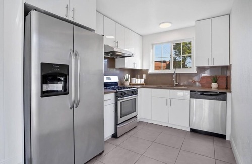 South Fair Oaks House | Tranquil 5-bedroom house with AC and Long Driveway in Redwood City