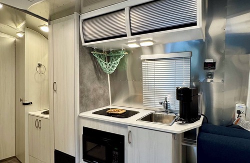 Bath House | Tranquil Airstream Nature Escape