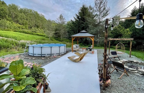 Bath House | Tranquil Airstream Nature Escape