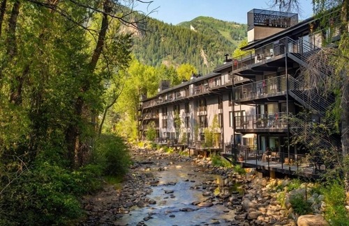 Aspen Condo | Tranquil Aspen | East End Escape w/Hot Tub & Pool