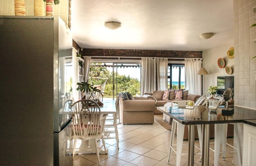 Paradise Beach House | TRANQUIL BEACH SETTING CLOSE TO WORLD FAMOUS SURFING VENUES AND AIRPORT