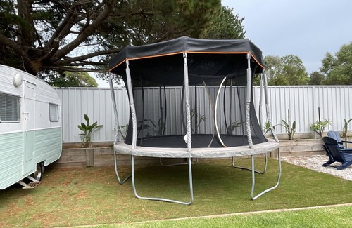 South Coast Cottage | Tranquil Beachside cottage. A stone throw from the beach & Hiking.Pet-friendly.
