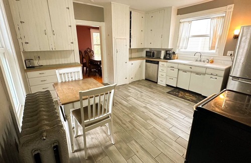 Bangor House | Tranquil, Beautiful, Fully Furnished, Across From Park House