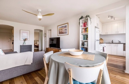 South Yarra Apartment | Tranquil Botanical A Slice of Riverside Paradise
