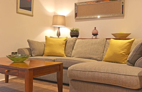 Eastbourne Seafront Apartment | Tranquil but central stylish hideaway just moments from the beach and theatres