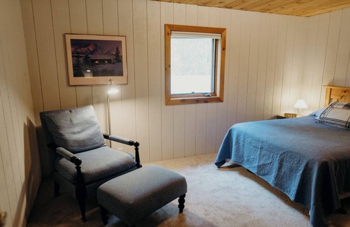 Wasilla Cabin | Tranquil cabin with WiFi in charming Wasilla