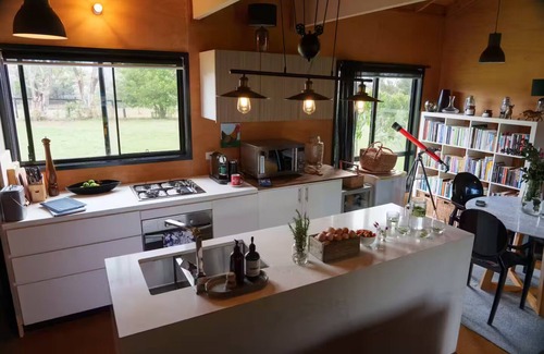 Mangrove Mountain House | Tranquil Central Coast Farmstay: feed animals + farm tour for couples & families