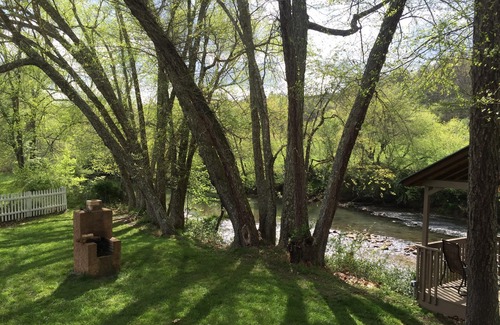 Murphy Ski Chalet | Tranquil Chalet - Nottely Riverfront, Starlink w/Roku TV, Easy River Access