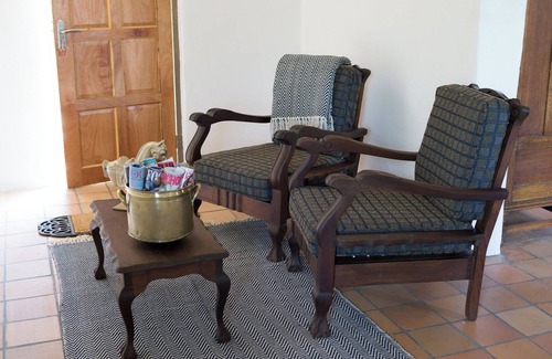 Hekpoort House | Tranquil Cottage on Horse Farm