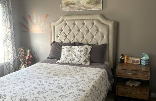 Belville Apartment | Tranquil Country-N-Cozy Room in delightful Leland