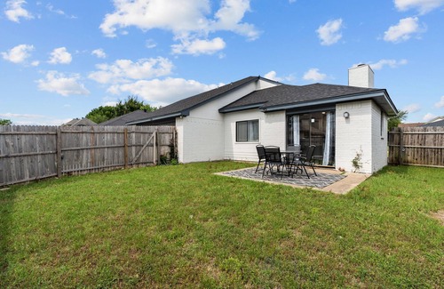 Duncanville House | Tranquil Cozy 3 Bedroom Home in Duncanville