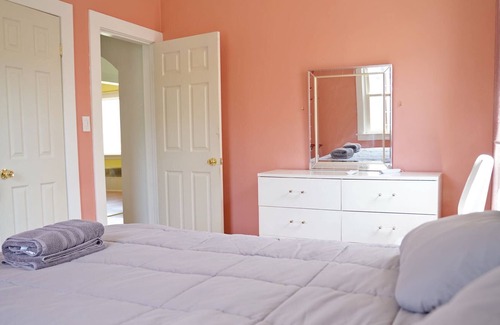 McKownville House | Tranquil Cozy Apartment in Charming Area