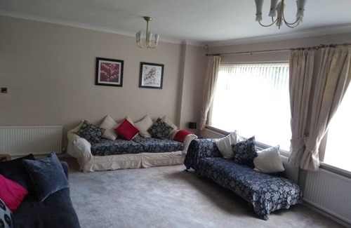 The Park House | Tranquil Detached House *10 mins Walk to City *