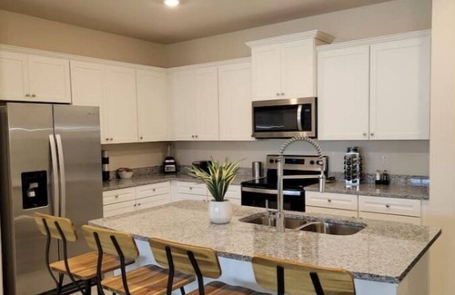 St. Augustine House | Tranquil Escape 3 BDR Townhome Close to Beach